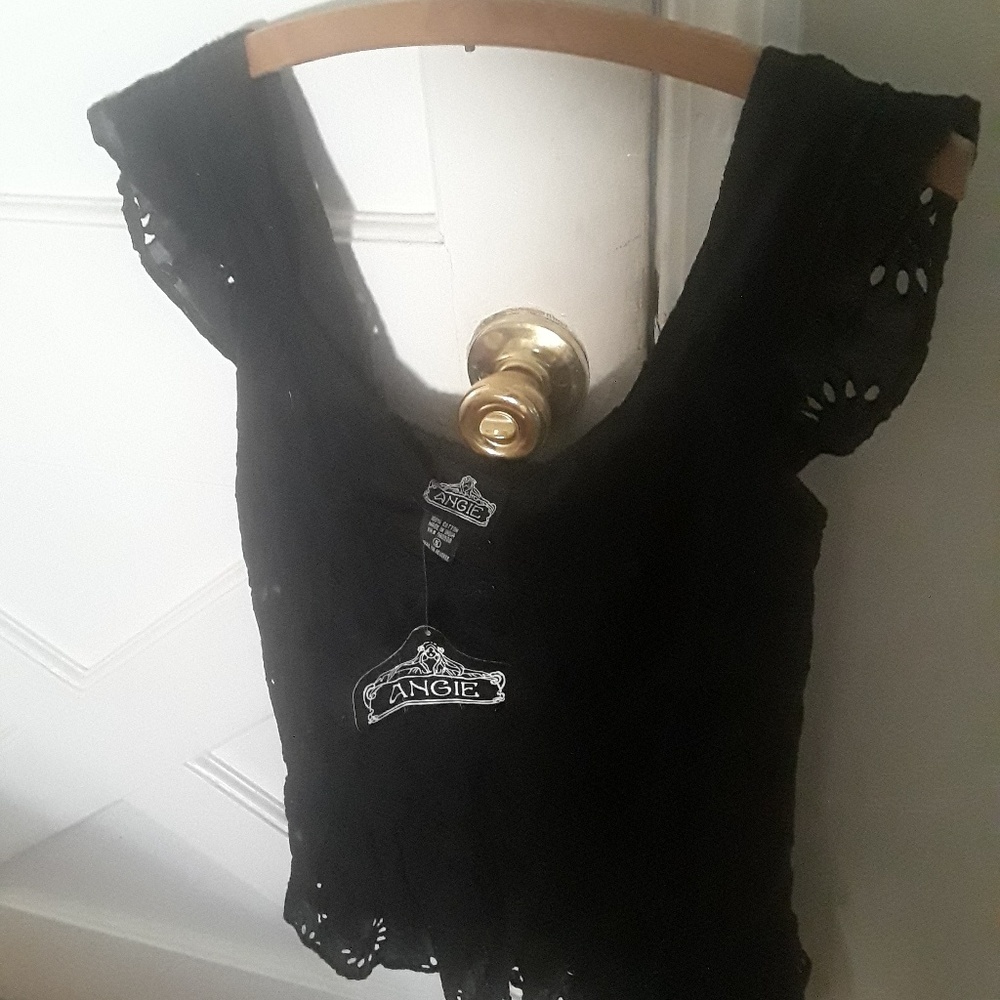 Black cap sleeve womens top